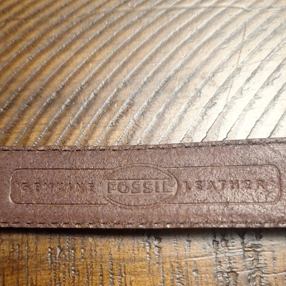 Women's Brown Leather Belt - Picture 3 of 7